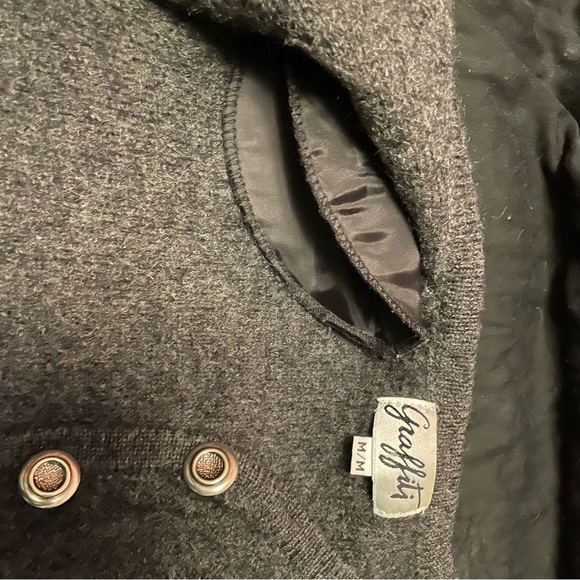 Graffiti 100% Wool Gray Sweater with Woven design on front - Picture 6 of 8